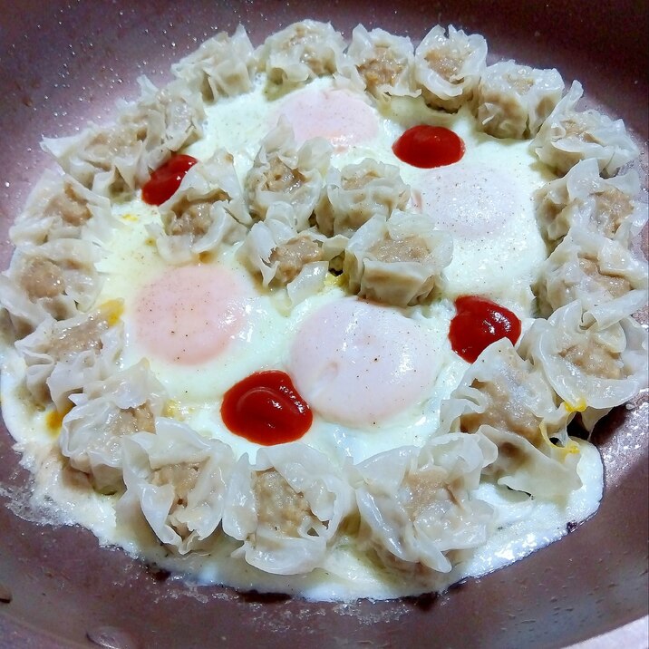 チルドしゅうまいで♪パーティー目玉焼き